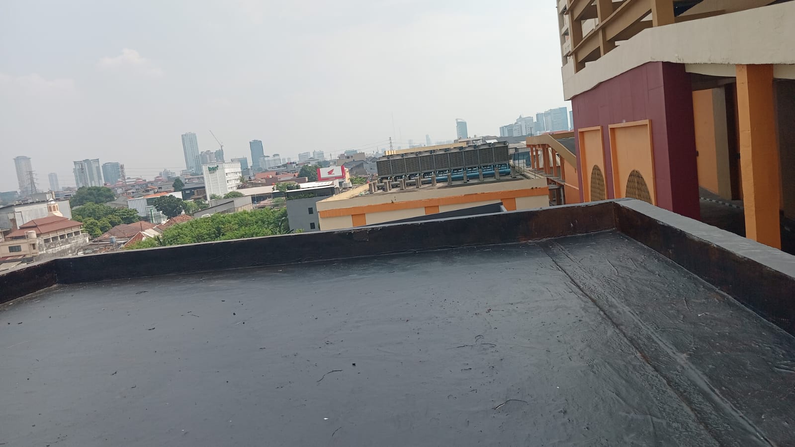 Area pekerjaan waterproofing dak menggunakan membran bakar Granule di Pasar Tanah Abang
